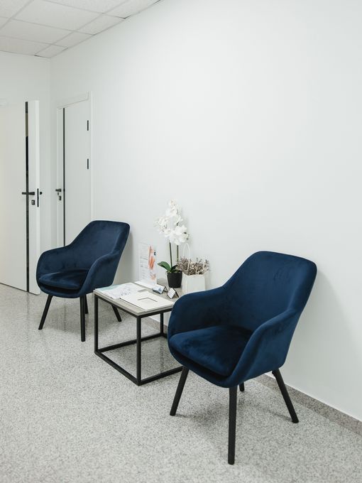 Zona de așteptare a clinicii Royal Med Clinic